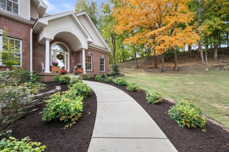 1126 Longview Dr, Hendersonville, TN 37075