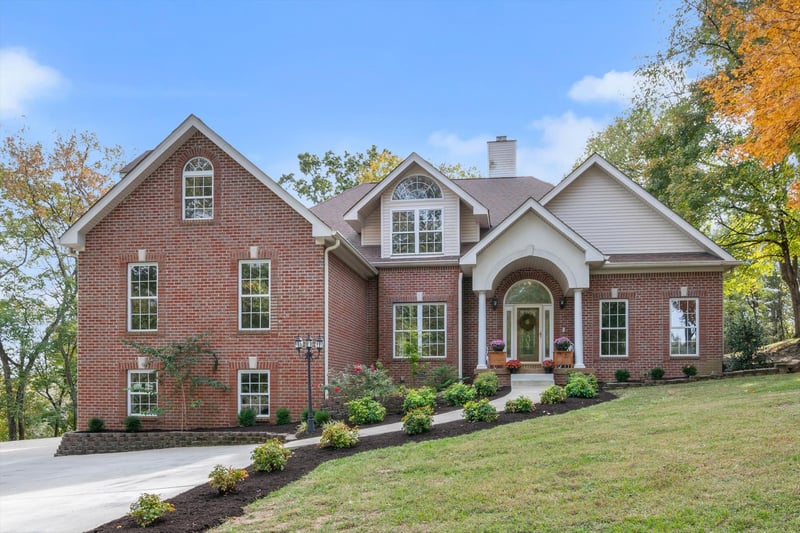 1126 Longview Dr, Hendersonville, TN 37075