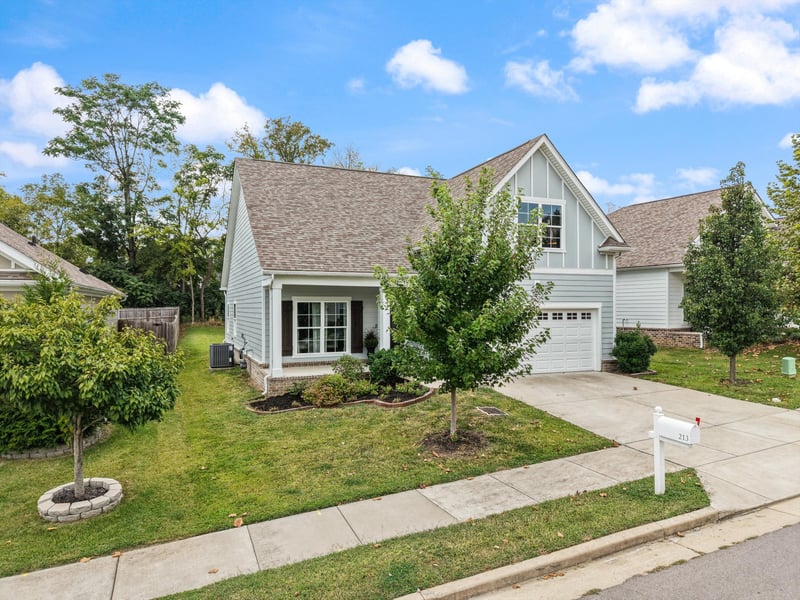 213 Hermitage Point Dr, Hermitage, TN 37076