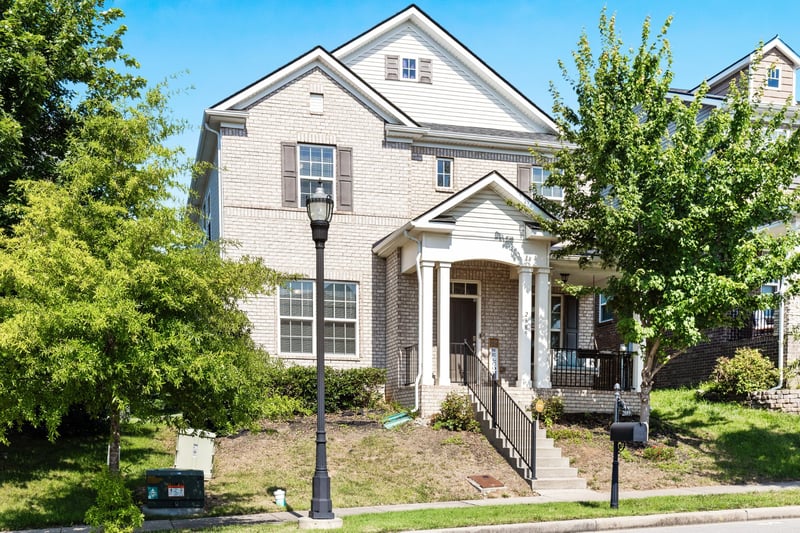 2889 Whitebirch Dr, Hermitage, TN 37076