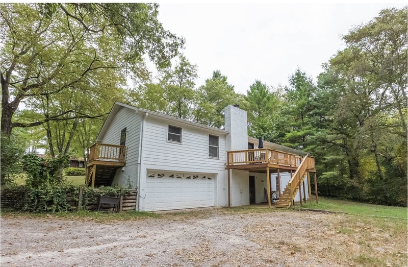 210 Elliott Ct, Columbia, TN 38401