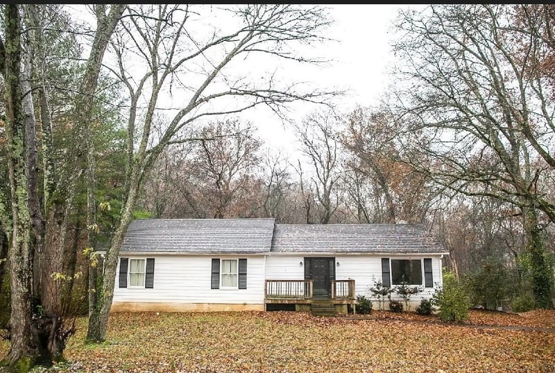 210 Elliott Ct, Columbia, TN 38401