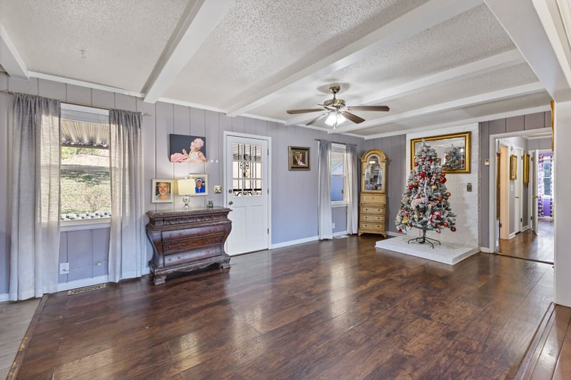 5176 Clarksville Hwy, Whites Creek, TN 37189