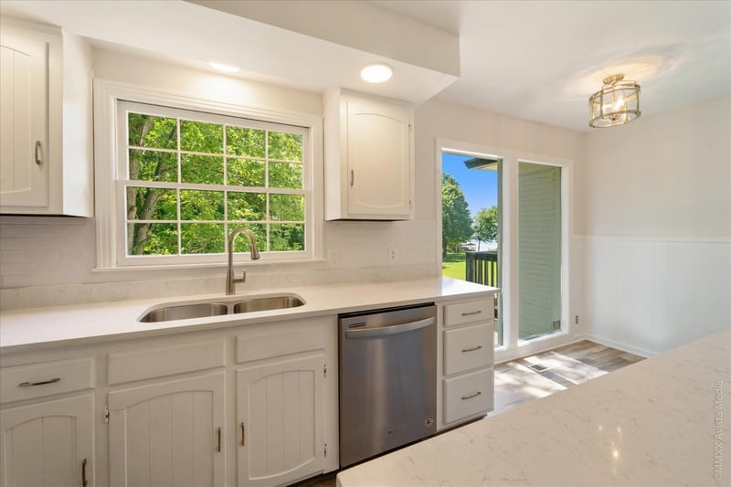 128 Meadowlake Dr, Hendersonville, TN 37075