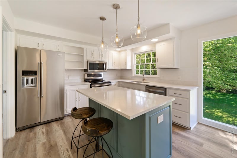 128 Meadowlake Dr, Hendersonville, TN 37075