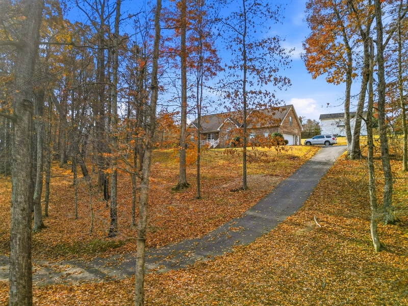 742 Bowling Branch Rd, Cottontown, TN 37048