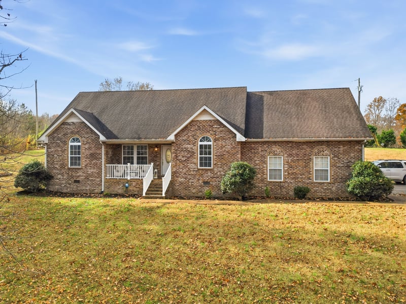 742 Bowling Branch Rd, Cottontown, TN 37048