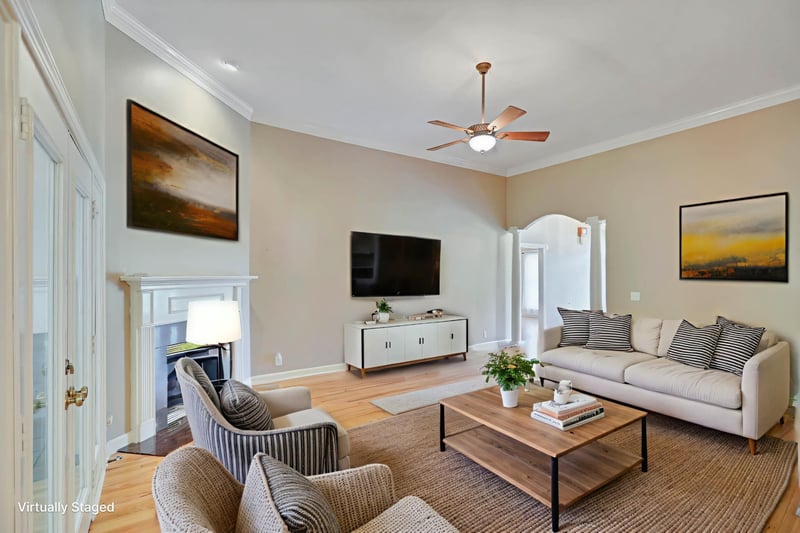 358 Spring Valley Dr, Cottontown, TN 37048