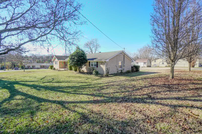 115 Oaks Dr, Gallatin, TN 37066