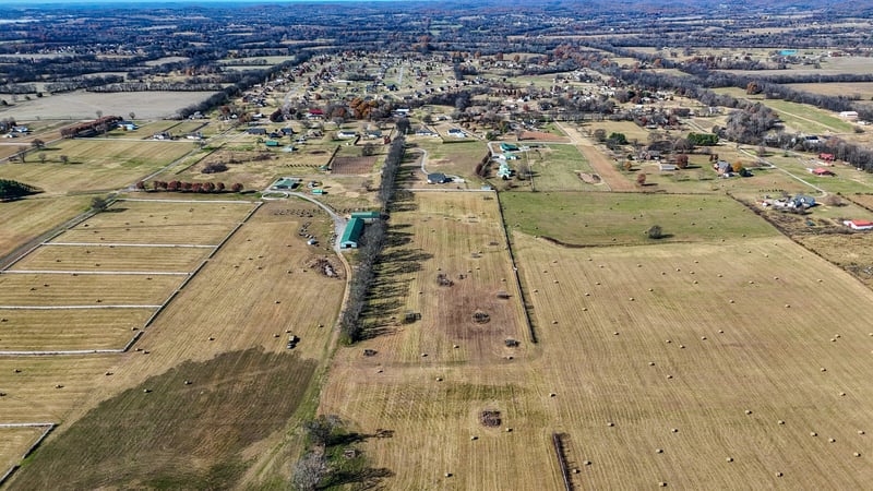 776 Rock Springs Rd, Castalian Springs, TN 37031