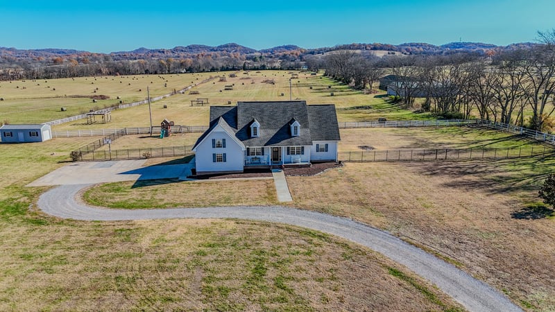 776 Rock Springs Rd, Castalian Springs, TN 37031