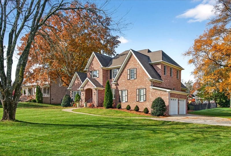 201 W Meade Dr, Nashville, TN 37205