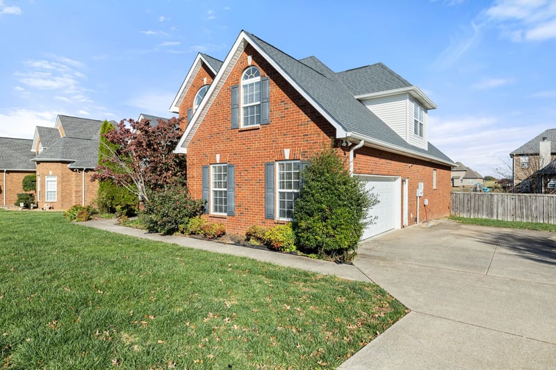 718 Indian Park Dr, Murfreesboro, TN 37128