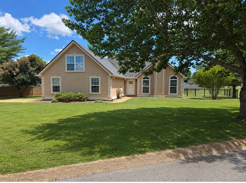 1240 Hunters Point Ln, Spring Hill, TN 37174