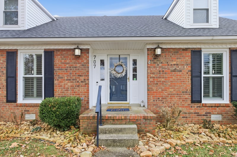 707 Banner Dr, Murfreesboro, TN 37129