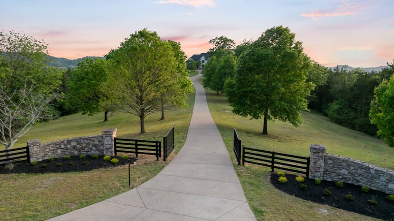 1219 Beech Hill Rd, Brentwood, TN 37027