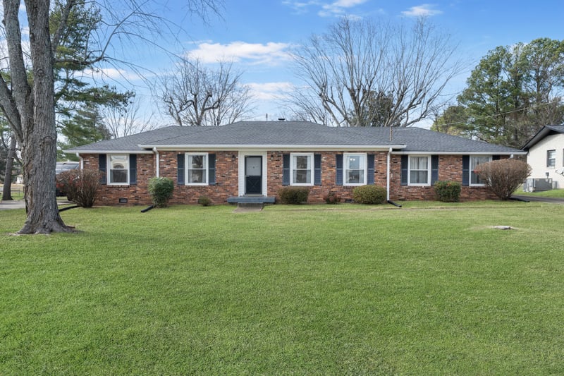 105 Gatire Dr, Hendersonville, TN 37075