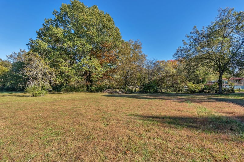 1096 Fernbank Dr, Madison, TN 37115