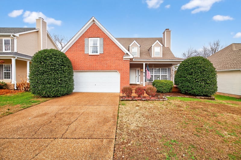 1716 Tellico Dr, Thompsons Station, TN 37179