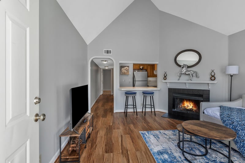 3204 W End Cir #11, Nashville, TN 37203