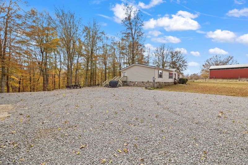2533 Hanestown Rd, Westmoreland, TN 37186