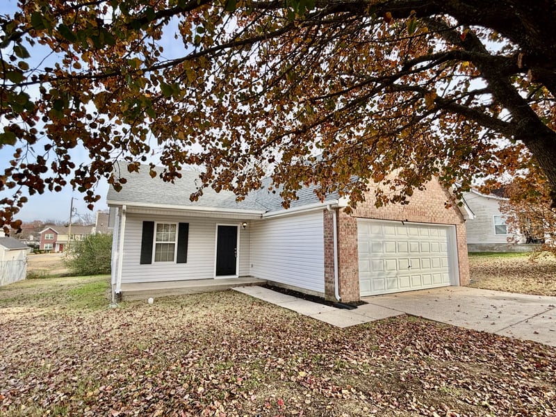 1619 Jo Ann Dr, La Vergne, TN 37086