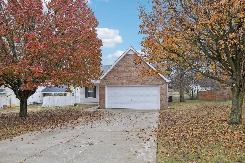 1619 Jo Ann Dr, La Vergne, TN 37086