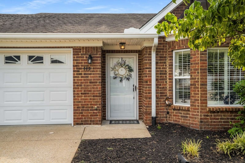 443 Forest Glen Cir, Murfreesboro, TN 37128
