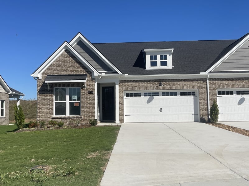 6423 Waymeet Dr, Spring Hill, TN 37174