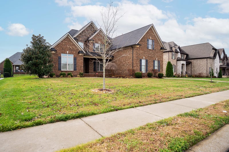 718 Dallas Ct, Murfreesboro, TN 37130
