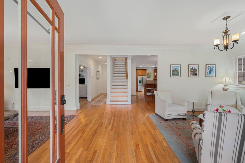 2402 Oakland Ave, Nashville, TN 37212