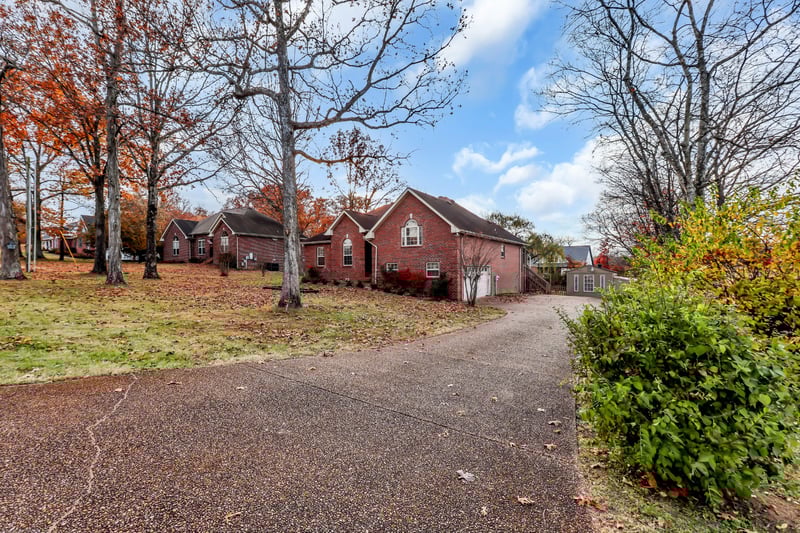 131 Lane Dr, Mount Juliet, TN 37122