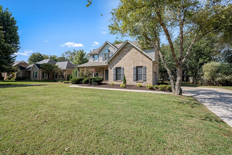 2923 Regenwood Dr, Murfreesboro, TN 37129