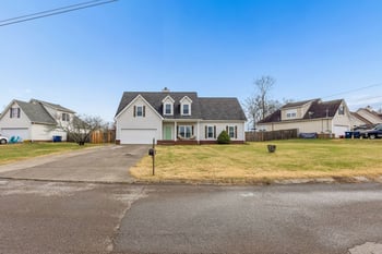 125 Auburn Ct, Murfreesboro, TN 37128