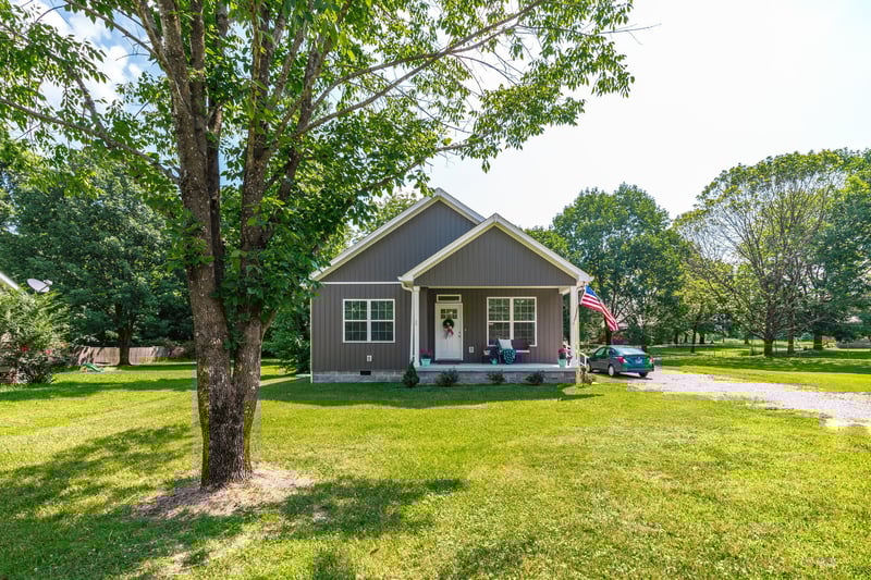 4335 Hawkins Dr, Westmoreland, TN 37186