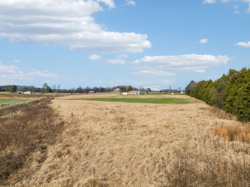 2 Flat Creek Rd, Spring Hill, TN 37174