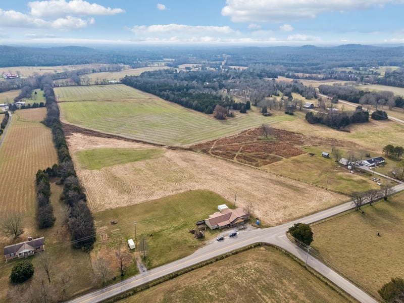 2 Flat Creek Rd, Spring Hill, TN 37174