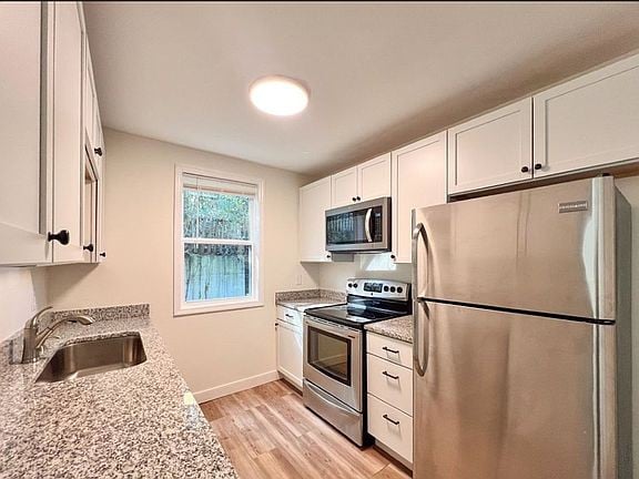 139 Five Oaks Dr, Nashville, TN 37217