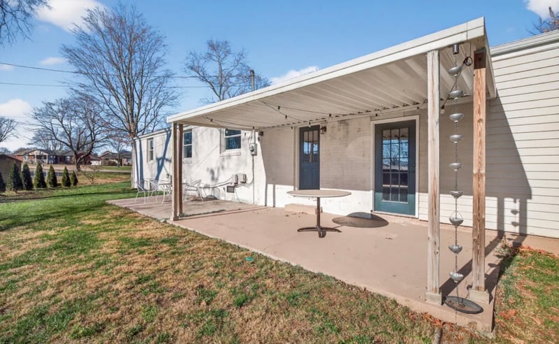 305 Evergreen Dr, Columbia, TN 38401