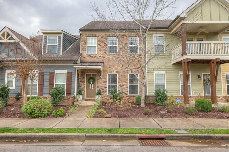 2821 Sterlingshire Dr, Murfreesboro, TN 37128
