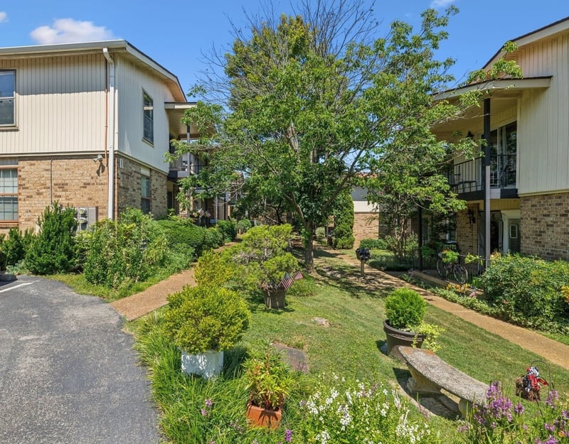 2116 Hobbs Rd #N-11, Nashville, TN 37215