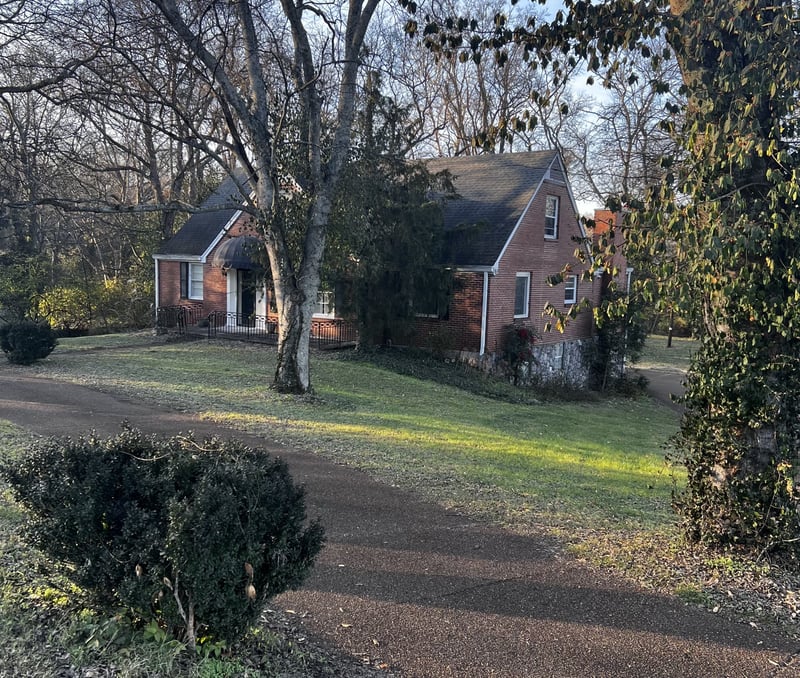 160 Haverford Dr, Nashville, TN 37205