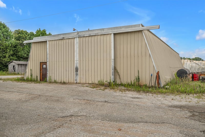 1259 Petty Rd, White Bluff, TN 37187