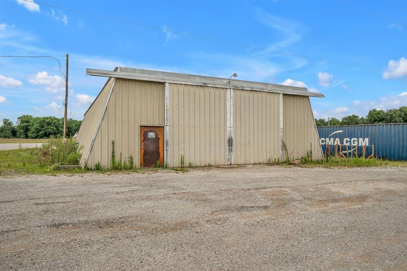 1259 Petty Rd, White Bluff, TN 37187