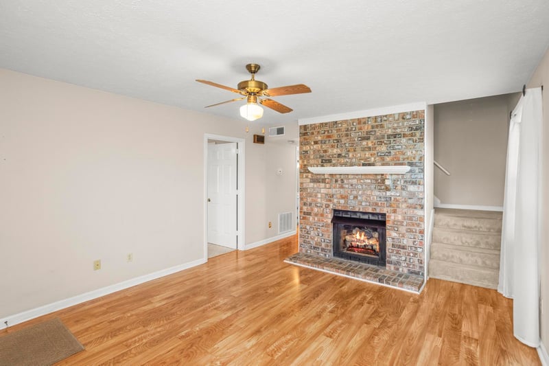 216 Deerpoint Ct, Hendersonville, TN 37075