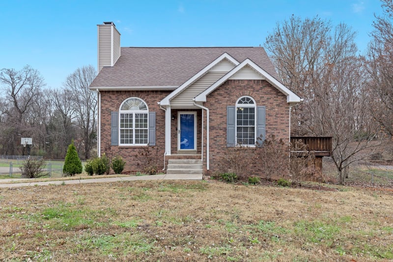 1069 Heatherwood Rd, Pleasant View, TN 37146