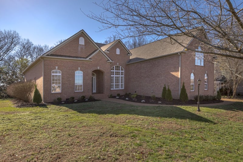 201 Woodcrest Ct, Franklin, TN 37067