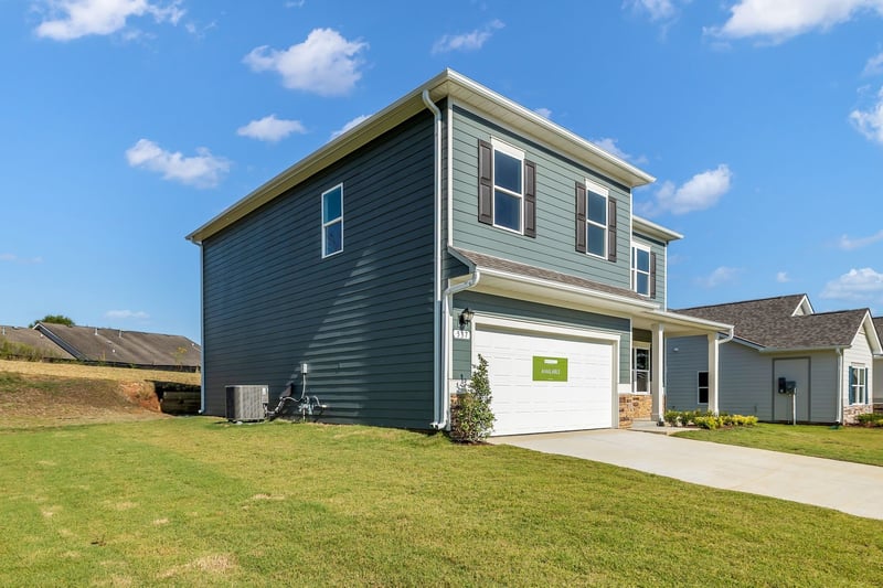 537 Nightengale Ridge Dr, Columbia, TN 38401