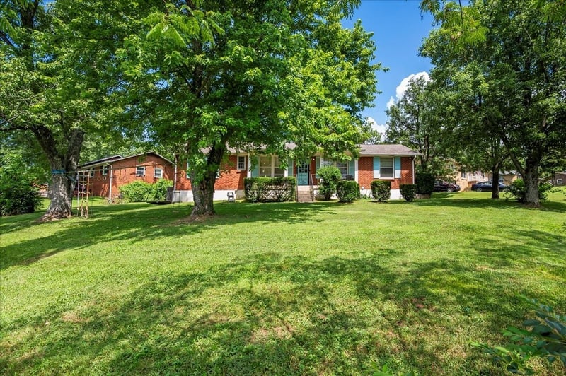 7040 Bonnamere Dr, Hermitage, TN 37076