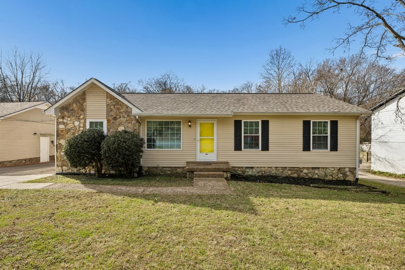 465 Rockwood Dr, Hermitage, TN 37076
